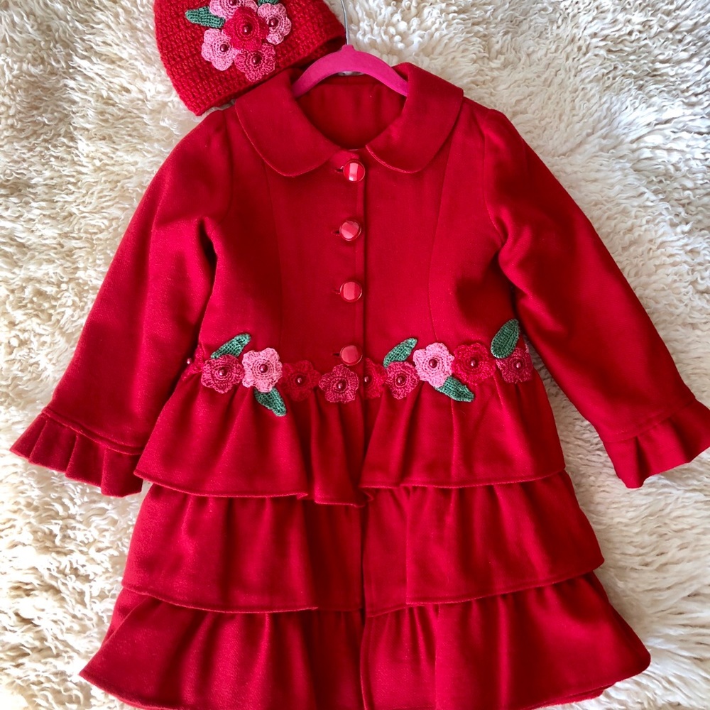 Kids coat with the matching hat.